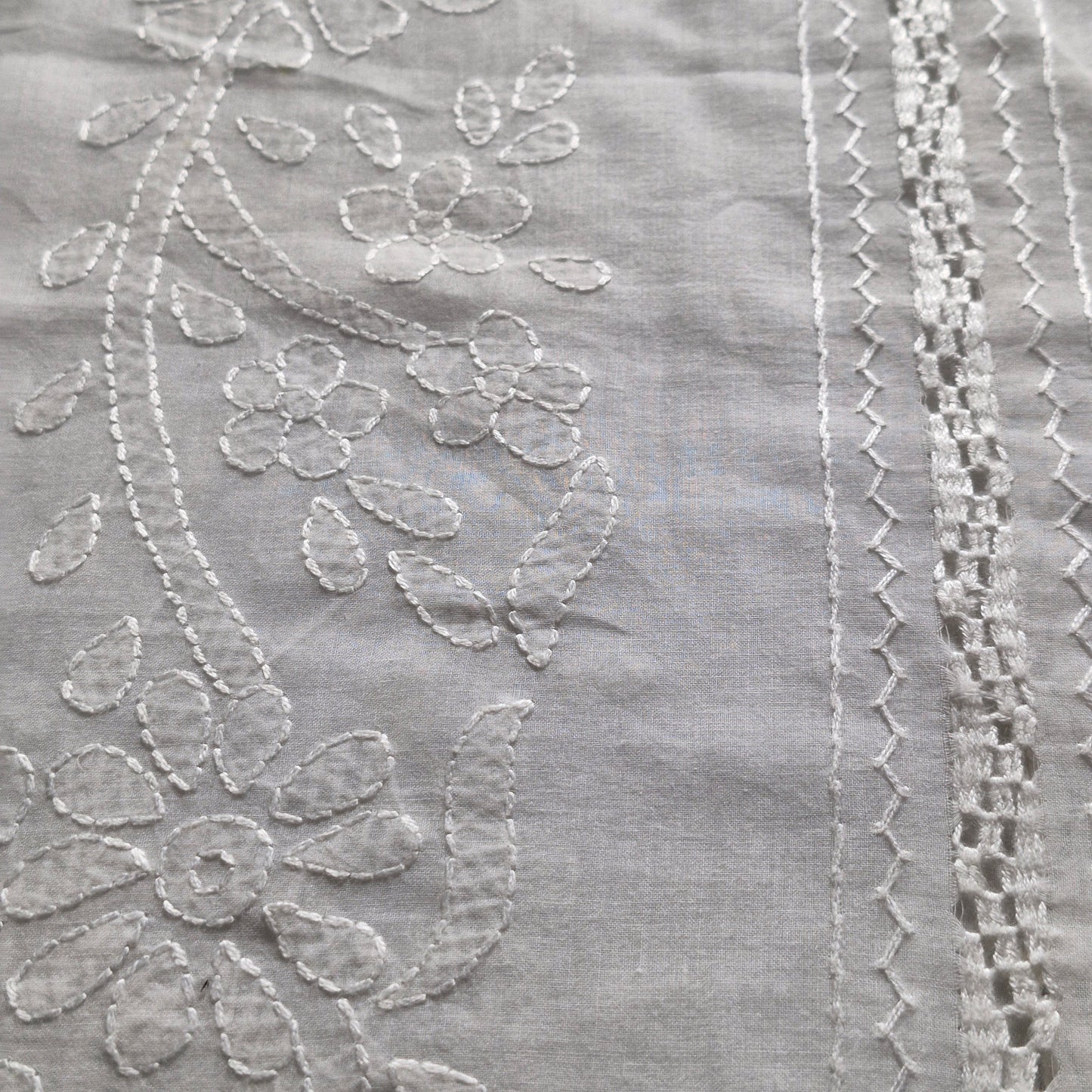 albaas | Tarkashi  Running Stitch on Lawn Dupatta 1PC   | ALRSID1-WHITE